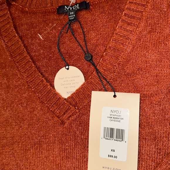 NYDJ Dolman Sleeve V-neck Burnt Orange Sweater Size XS New with tags - Picture 2 of 7